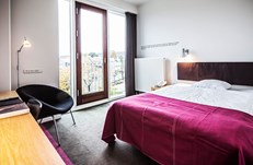 Moderate room