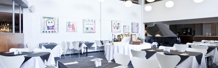 Light restaurant decor
