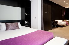 Quintuple Room