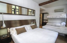 Quintuple Room