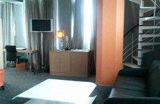Sextuple room