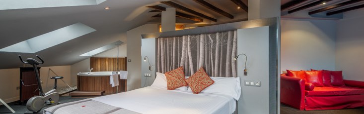 Quintuple Room