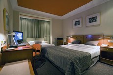 First Hotel Petit Palace Arturo Soria