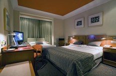 Quintuple Room
