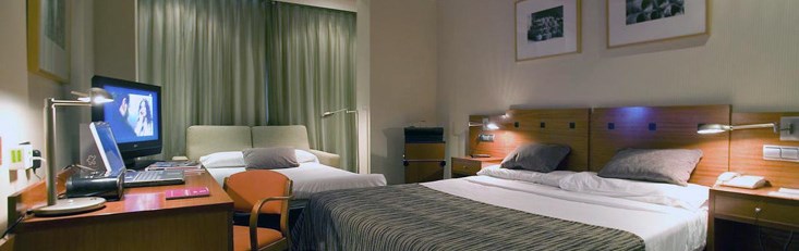 Quintuple Room