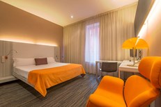 First Hotel Petit Palace Embassy Serrano