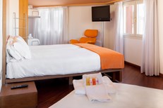 First Hotel Petit Palace Plaza Malaga