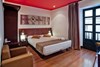 First Hotel Petit Palace Marques Santa Ana