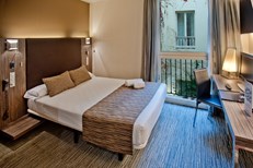 First Hotel Petit Palace Santa Cruz