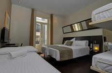 Quintuple Room