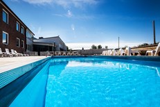 Bassengterrasse