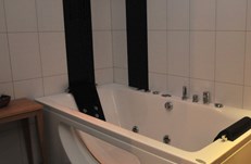 Jacuzzi in the suite
