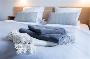 Hotellrom SOMA Sisimut. Bilde.