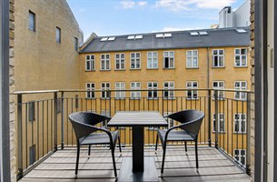 Utsikt fra balkong toroms leilighet. Bilde.