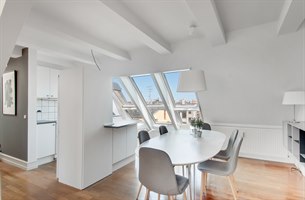 Moderne kjøkken Inder Osterbro hotellrom apartment. Bilde.