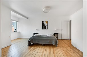 Tre roms leilighet Christianshavn. Bilde.
