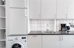 Kjøkken hotellrom leilighet Inder Österbro. Bilde.