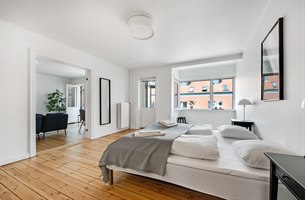 Tre roms leilighet Christianshavn. Bilde.