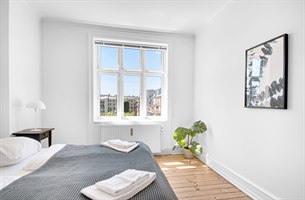 Treroms leilighet Frederiksberg. Bilde.