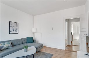 Moderne design stue hotellleilighet. Bilde.