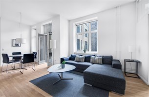 Moderne design stue hotellleilighet. Bilde.
