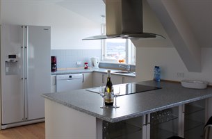 Kjøkken Penthouse-leilighet. Bilde.