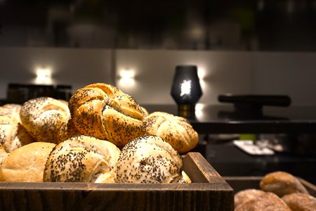 Brød og rundstykker. Bilde.