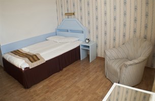 Enkeltrom Hotel Kung Gosta. Bilde.