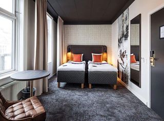 With a little more space our Superior Double rooms are modern and functional. Our superior rooms include free coffee, tea and a snack tray.🛏️ - 02.05.2025 13:26:50