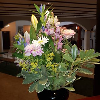 Idag kom det blommor från en av våra trogna Sweden Rock besökare😍
#firsthotel #carlshamnfirst #carlshamn - 29.06.2024 09:06:28