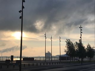 Tidlig morgen, Cruise Ship anløber 👏🏻🚢 #firsthotel #firsthotelaalborg #yoursecondhomeisfirst #aalborg #cruiseship #earlymorning #beautiful #travel - 17.08.2024 17:47:19